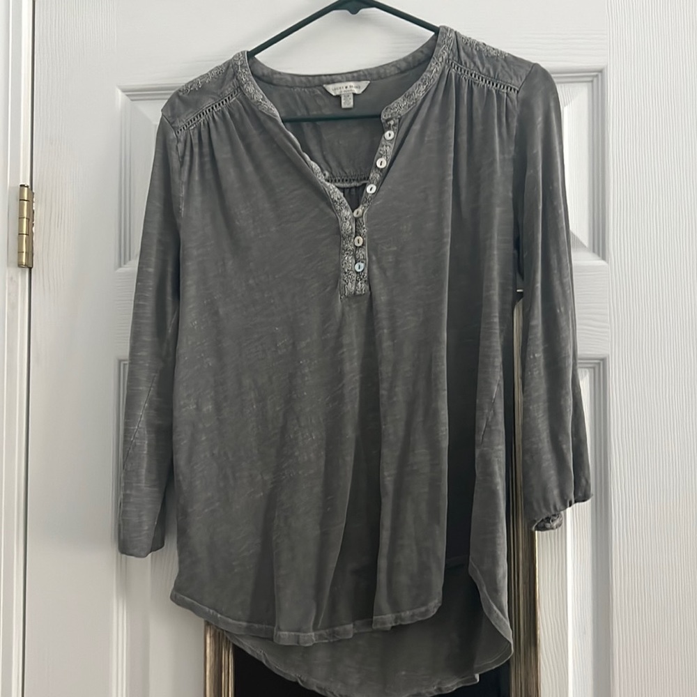 Gray lucky brand shirt / blouse